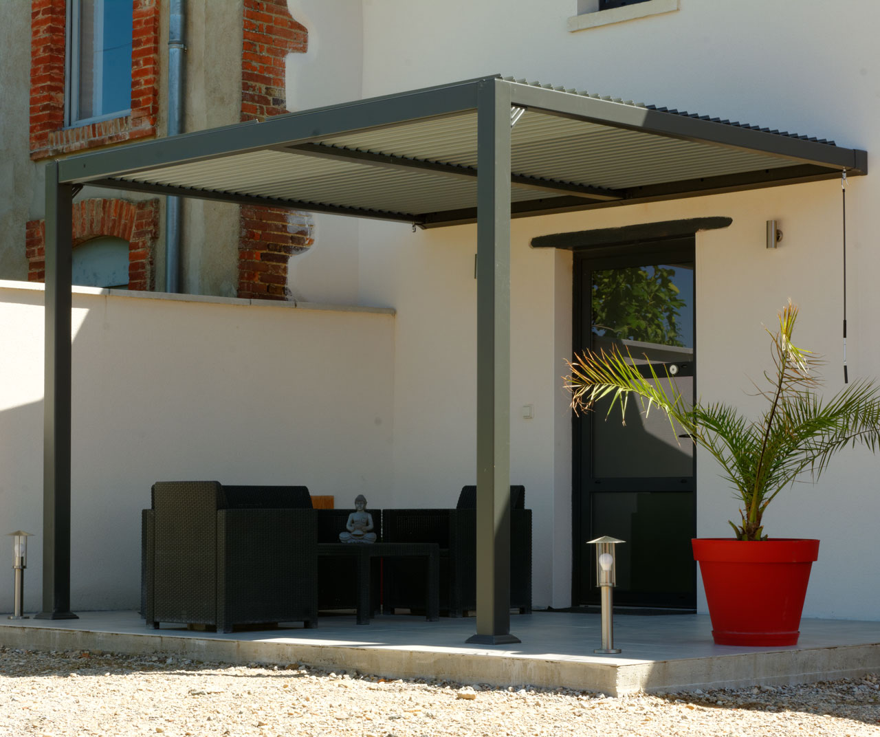 Pergola bioclimatique solaire